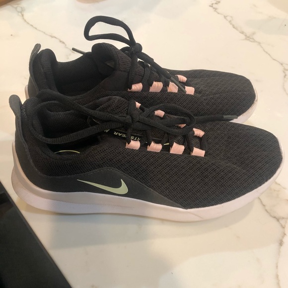 Nike Womens Viale Running Shoes 
